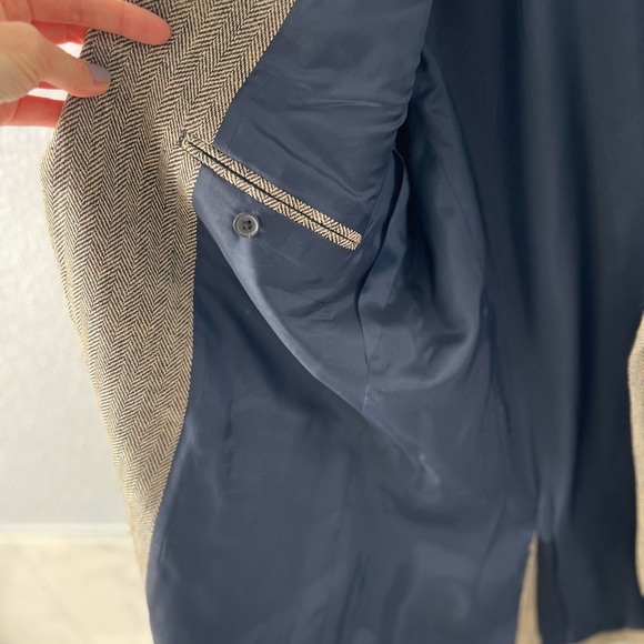 J.CREW Men’s Tweed Blazer in Herringbone Pattern, Brown-Black, Size 42R - Picture 12 of 12